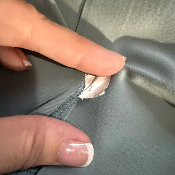 Stylish Green Leggings - Picture 3 of 3